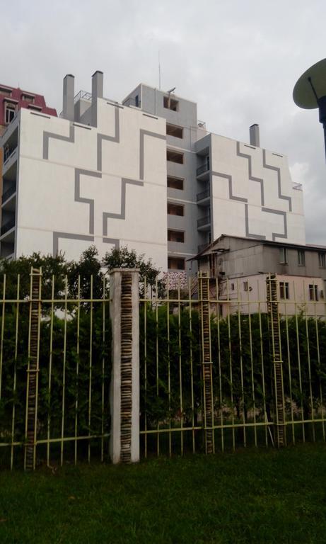 Apartament Gia Батуми Екстериор снимка