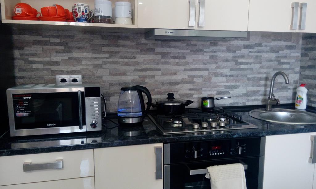 Apartament Gia Батуми Екстериор снимка