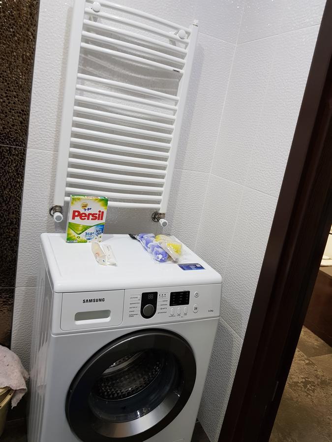 Apartament Gia Батуми Екстериор снимка